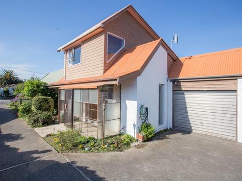 2/12 Millar Street, Sydenham