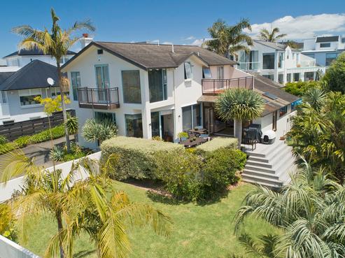 1/42 Churchill Road, Murrays Bay