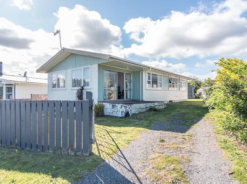 34 Walton Road, Paraparaumu Beach