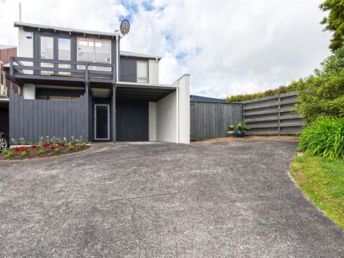 1/102 Halsey Drive, Lynfield
