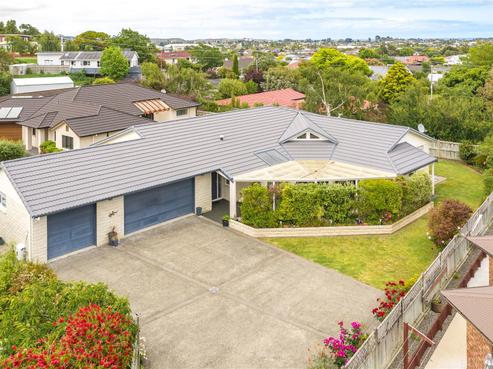 6 Charles Close, Springvale