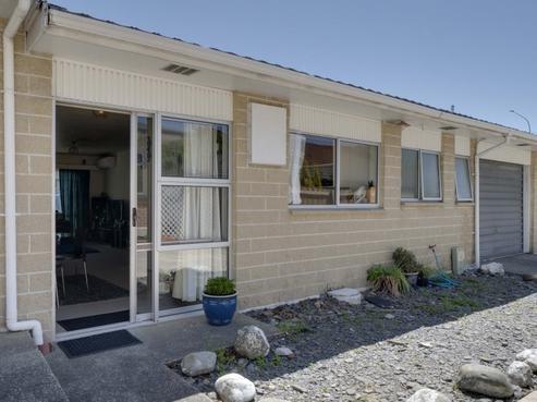 2/110 Nile Street, Nelson City
