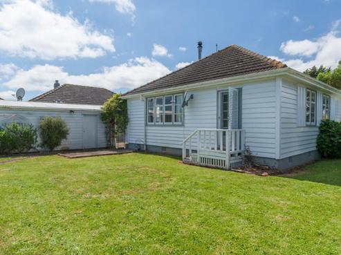 17 Russell Street, Foxton