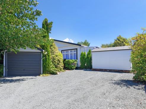 17 Martin Avenue, Wakefield