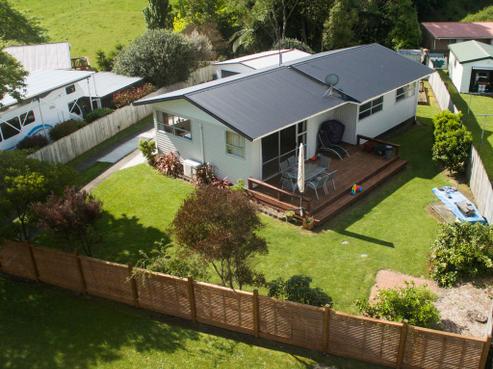 16 Frances Street, Tirau