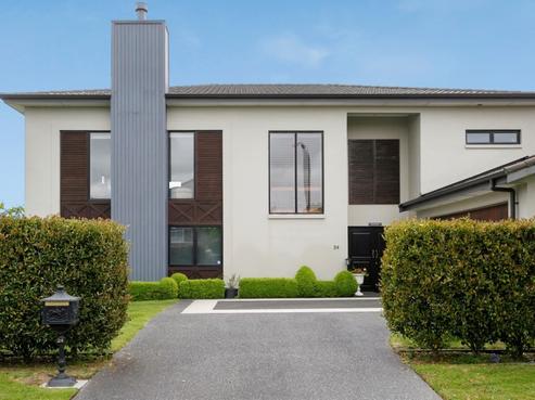 24 Chateau Crescent, Rangatira Park
