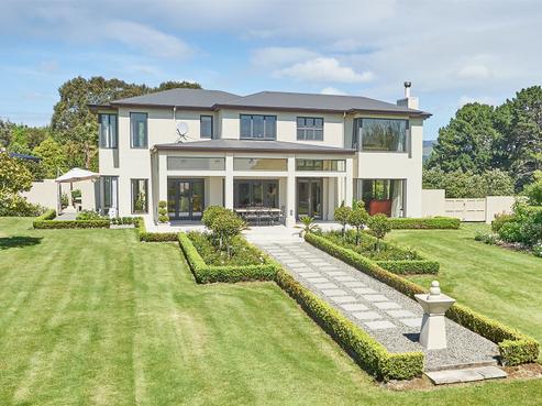 92 Waicola Drive, Fitzherbert