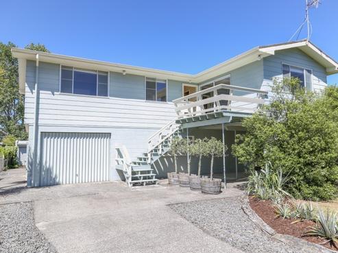 31 Oruatua Avenue, Lake Taupo (East)