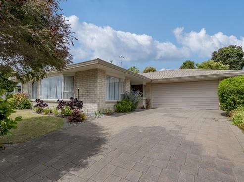 39 Realm Drive, Paraparaumu