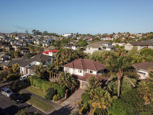 15 Crimson Park, Oteha