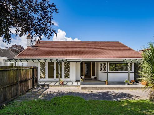 612 High Street, Boulcott