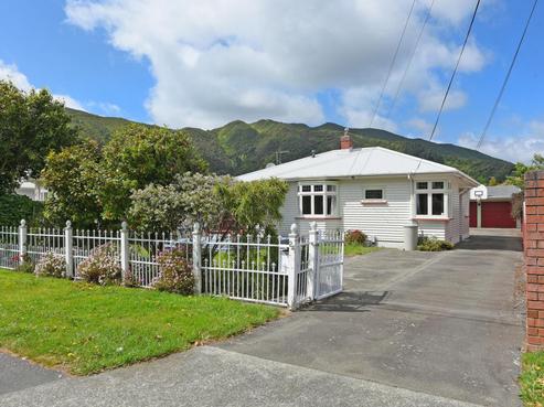 24 Rossiter Avenue, Waterloo