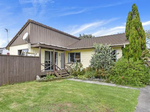 92 Burundi Avenue, Clendon Park