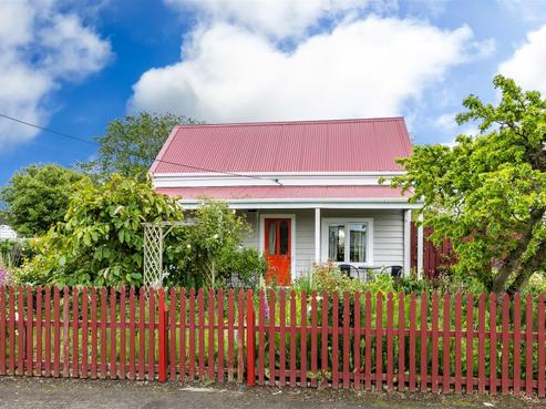 226 Union Street, Milton