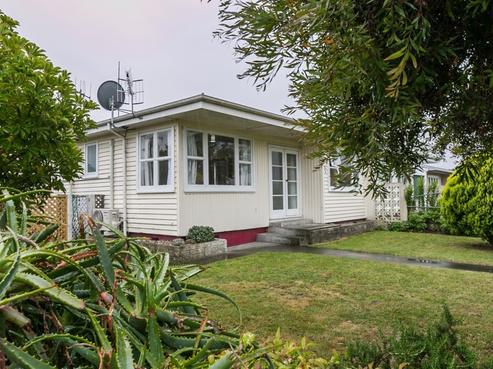26A Merton Crescent, Pirimai