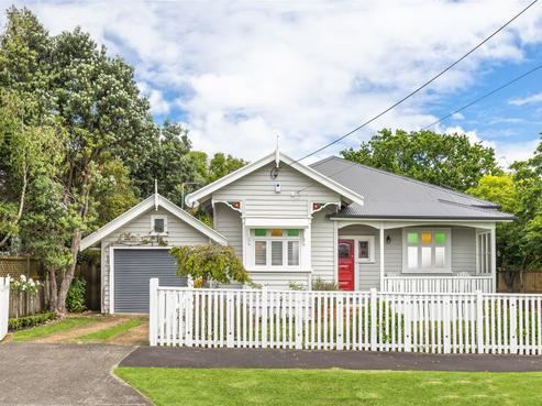 18 Vincent Road, Northcote Point