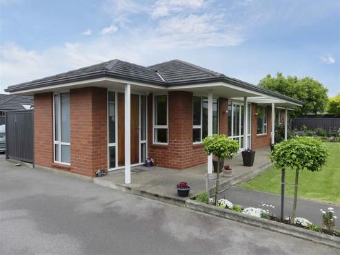 111 Catherine Street, Windsor