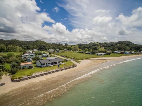 1 Taiwa Road, Oakura Coast