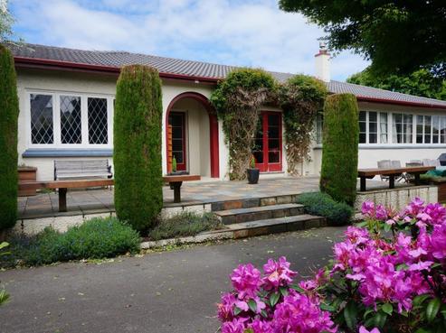 416 Queens Drive, Windsor