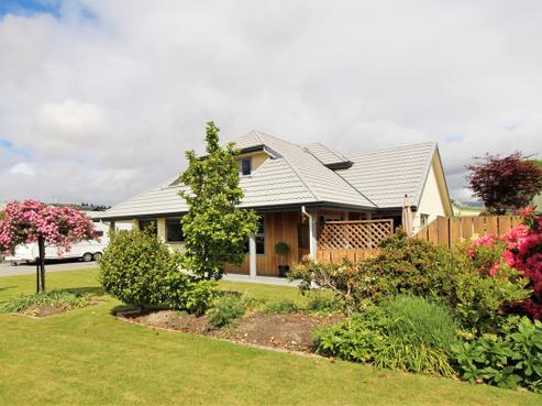 4 Orchard Drive, Alexandra