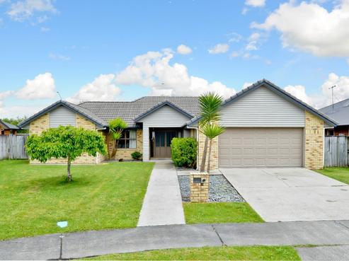 13 Whitford Place, Rototuna North