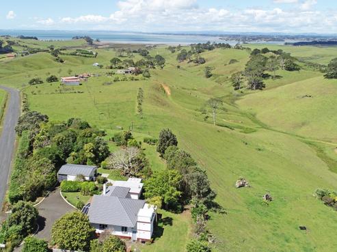 70 Capes Road, Pollok