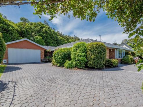 48 Awanui Drive, Waikanae