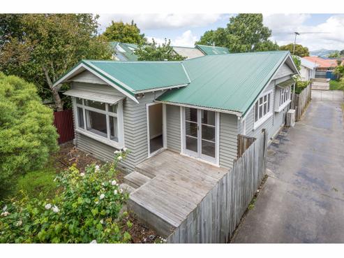 8 Edward Avenue, Edgeware