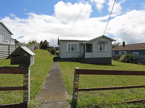 16 Leicester Street, Patea