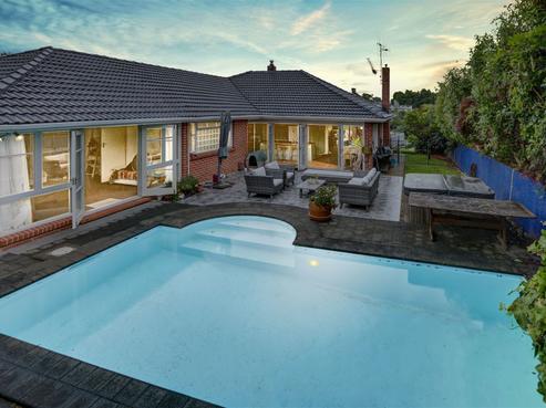 474 River Road, Fairfield