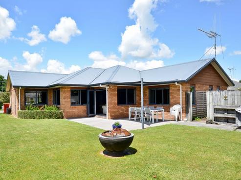 7 Christy Brown Place, Leamington