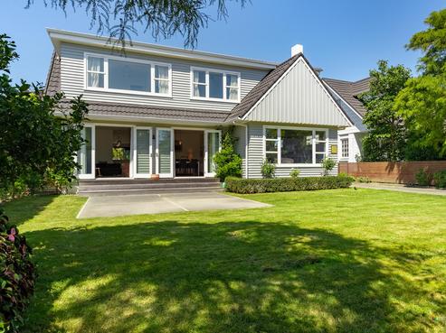 15 Chilton Grove, Central Hutt