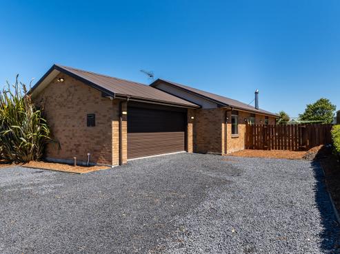 46 Scroggs Hill Road, Brighton