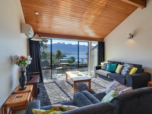 24/135 Fernhill Road, Fernhill/Sunshine Bay