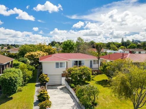 10 Kowhai Park Road, Maunu