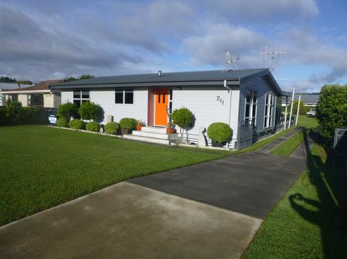 211 Given Avenue, Whangamata