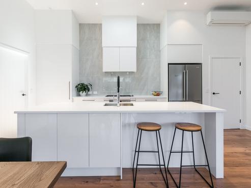 16 Aspiring Drive, Poraiti