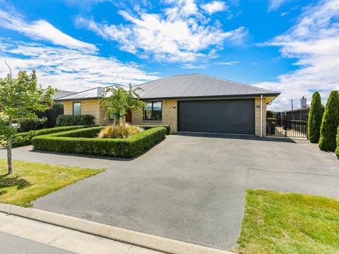 6 Barley Mow, Leeston