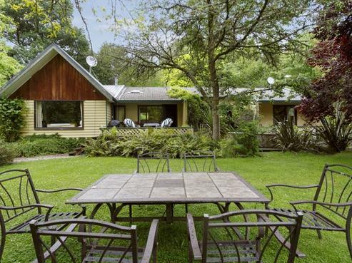 615 River Road, Broadlands Forest
