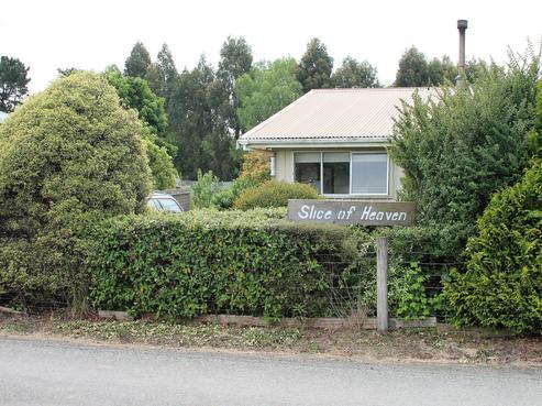 2 Arthur Road, Owaka