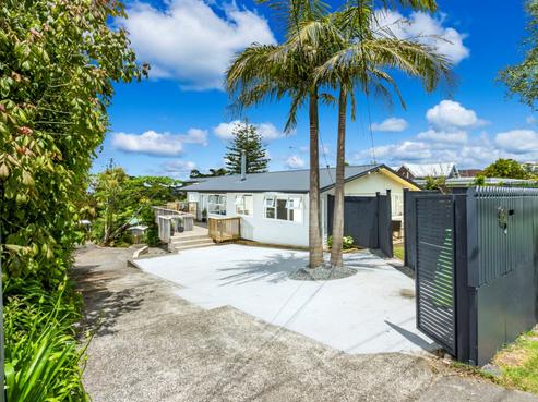 1/16 County Road, Torbay