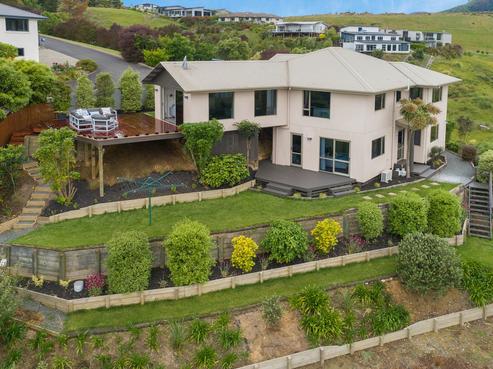 11 Windsor Drive, Britannia Heights