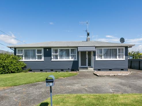 67 Harold Holt Avenue, Onekawa
