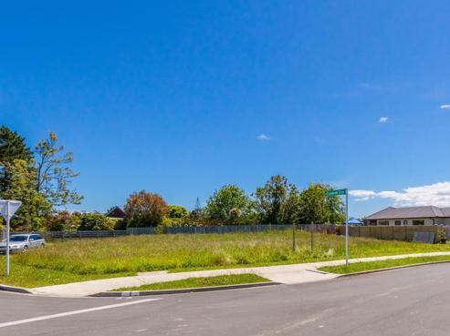46 Pohutukawa Parade, Riverhead