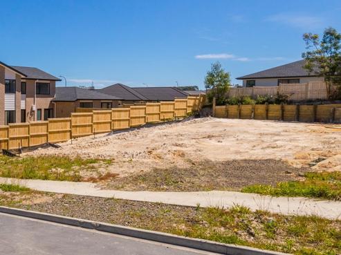 10 Byron Drury Way, Riverhead