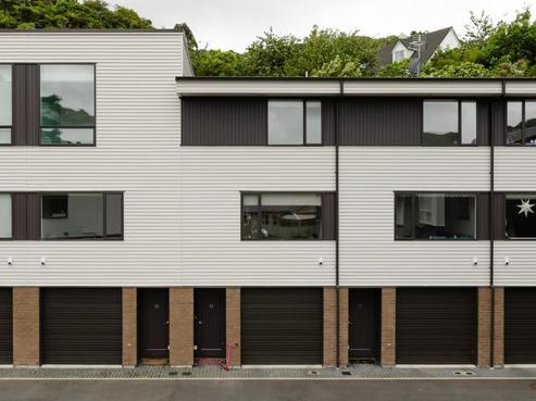 18/8 Thatcher Crescent, Crofton Downs