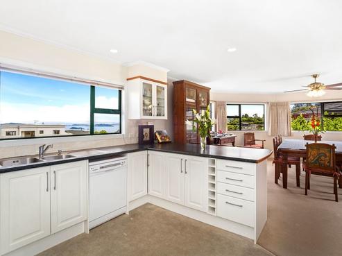 46 Arahiwi Grove, Tirohanga
