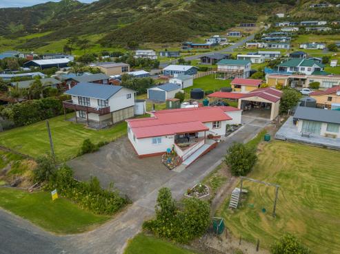 63 Fortescue Street, Mahia