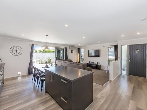10 Buccaneer Court, Gulf Harbour