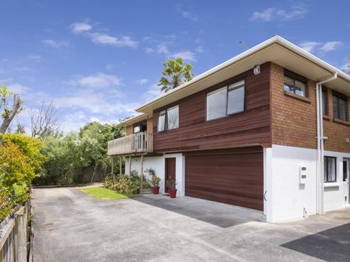 98B Gosford Drive, Botany Downs